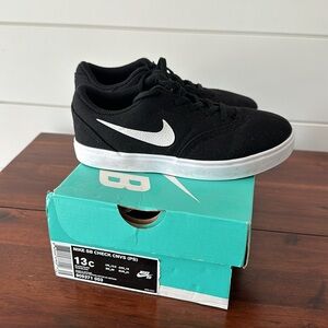 Nike kids check canvas shoes // 13